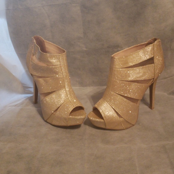 SALE Qupid Champagne High Heels - Picture 2 of 4